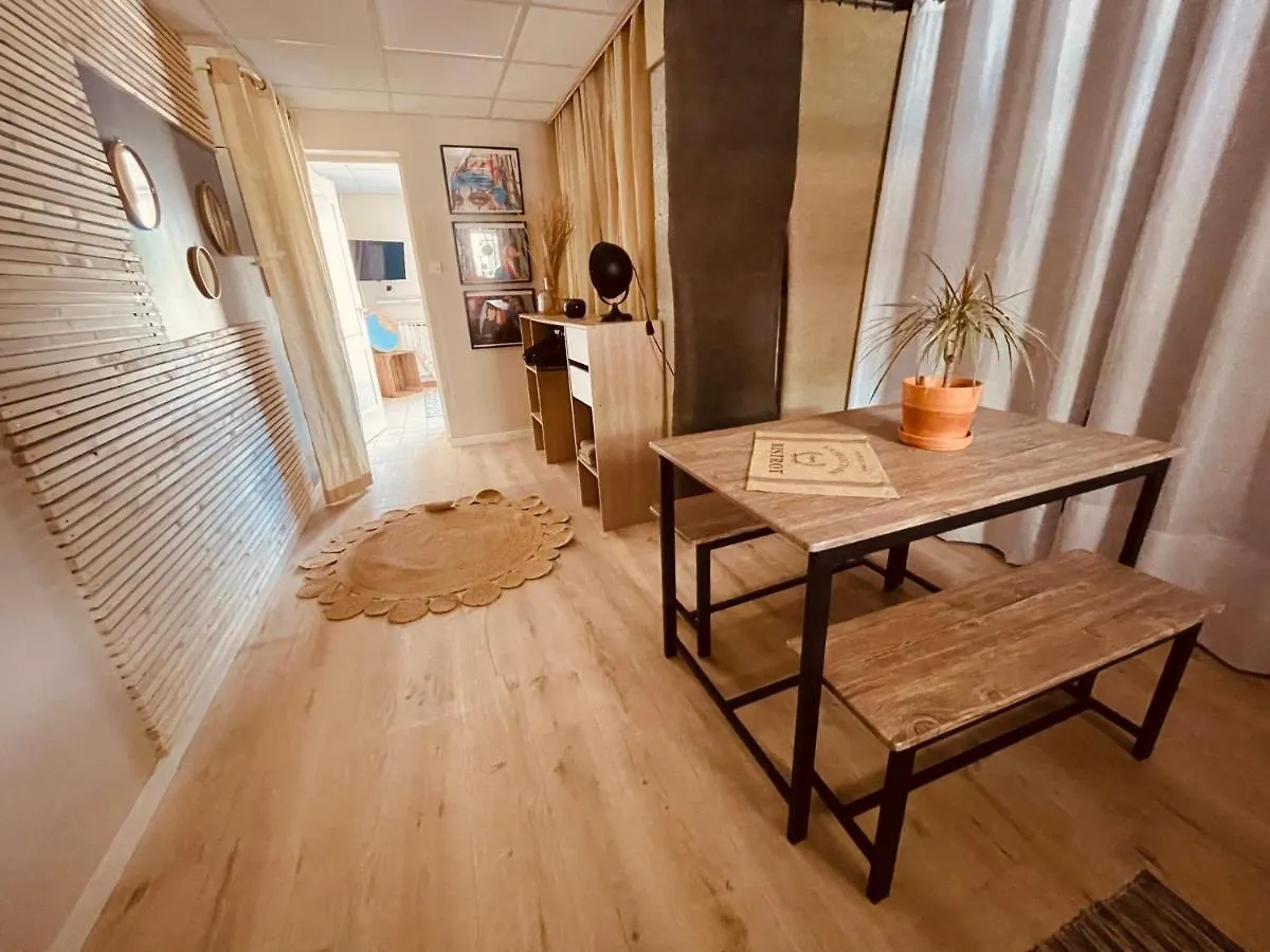 Apartamento Chez So' Martigues Habitación en casa particular
